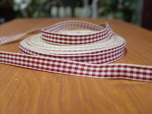 Plaid ribbon in several colors