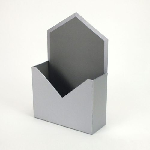Papierbox in Form eines Briefumschlags, Silber