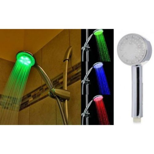 LED shower head that lights up in 3 colors